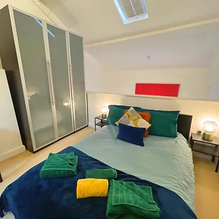 Vibrant Loft Apartment In Grade II Listed Georgian Building Sheffield Exterior photo